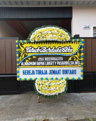 Papan Bunga Duka di Sidokarto